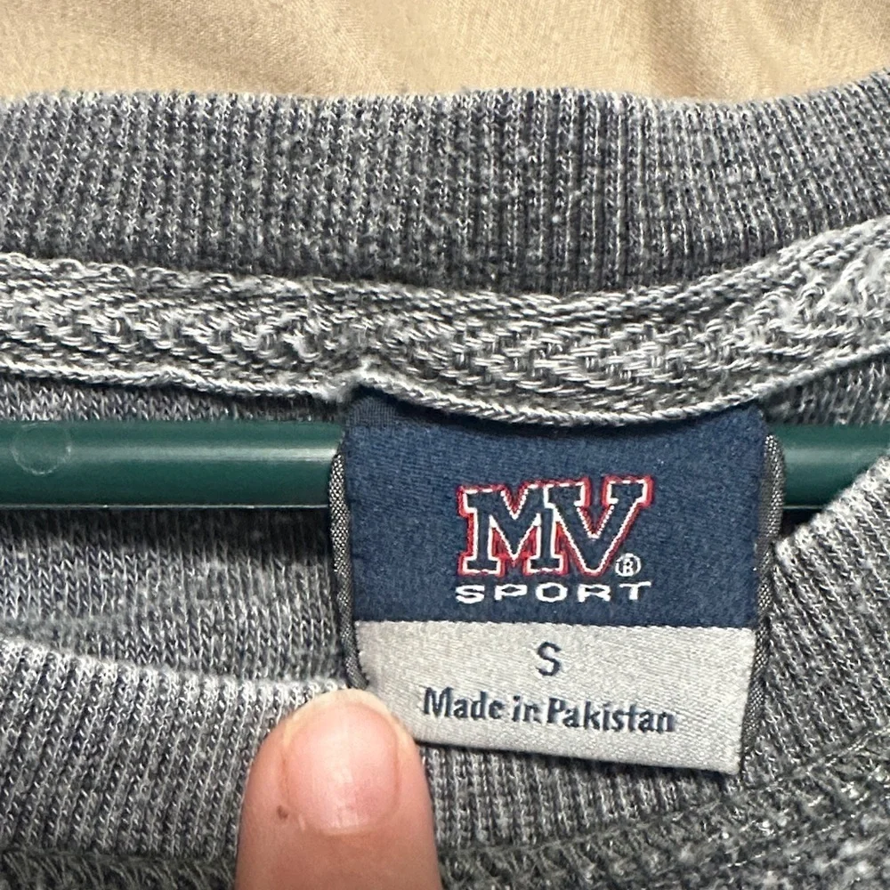Breckenridge Women's Gray Crew Neck Sweater - Picture 2 of 8